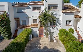 Villa Blanca Situated In A Luxurious Spa Resort